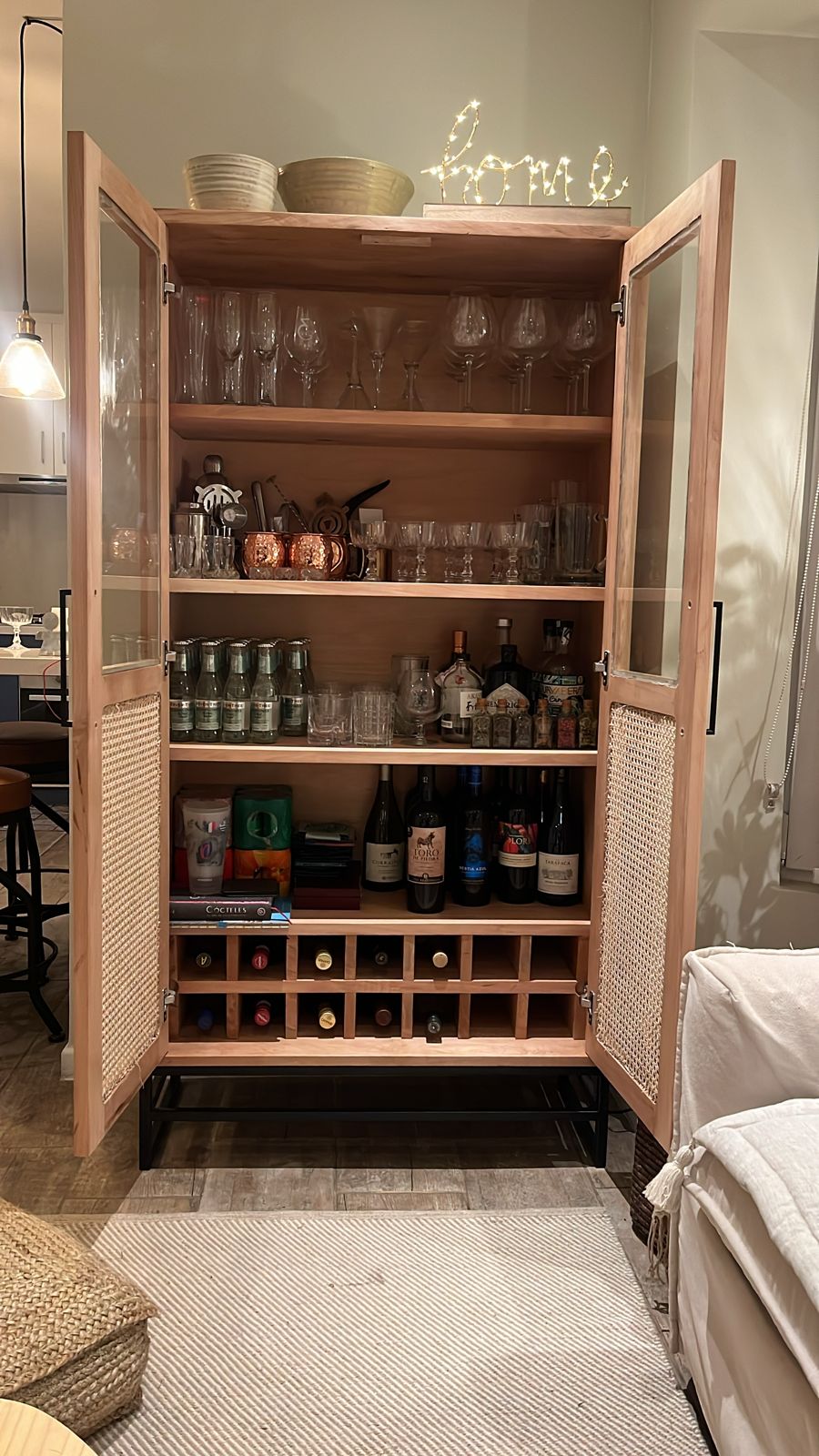 Vitrina Bar lenga junquillo Araucanía