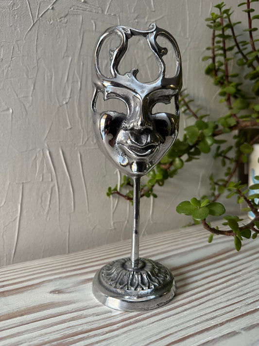 Mascara bufon peltre